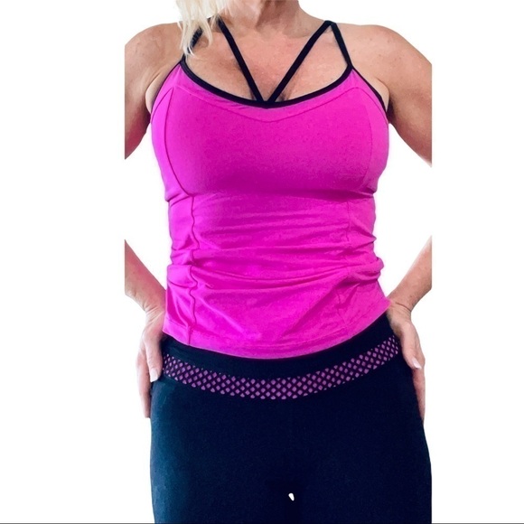 Lorna Jane hot pink sports bra tank - Picture 4 of 10
